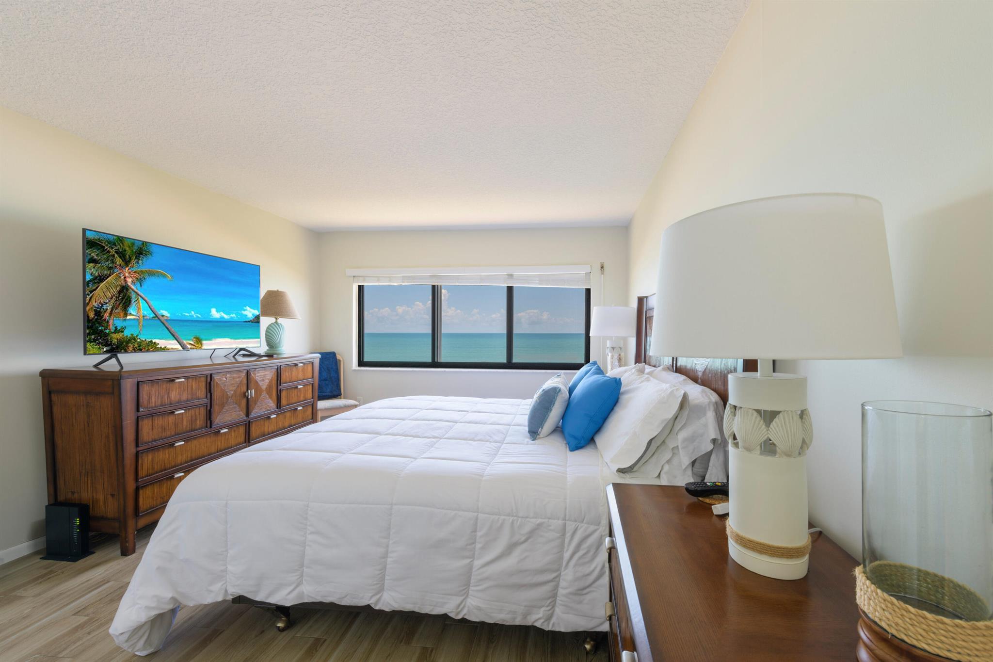 OCEAN HARBOUR SOUTH CONDO - Residential