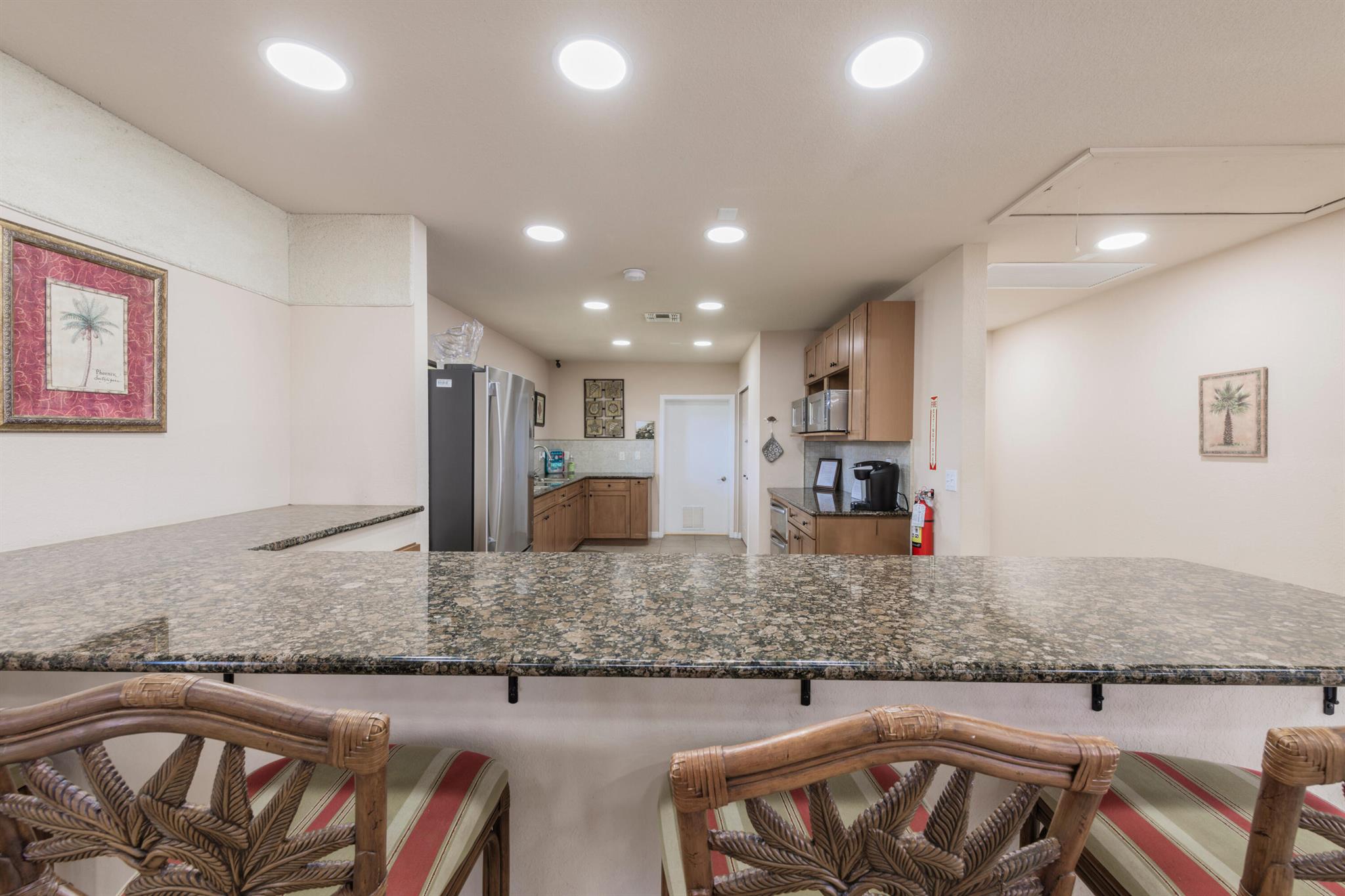 OCEAN HARBOUR SOUTH CONDO - Residential