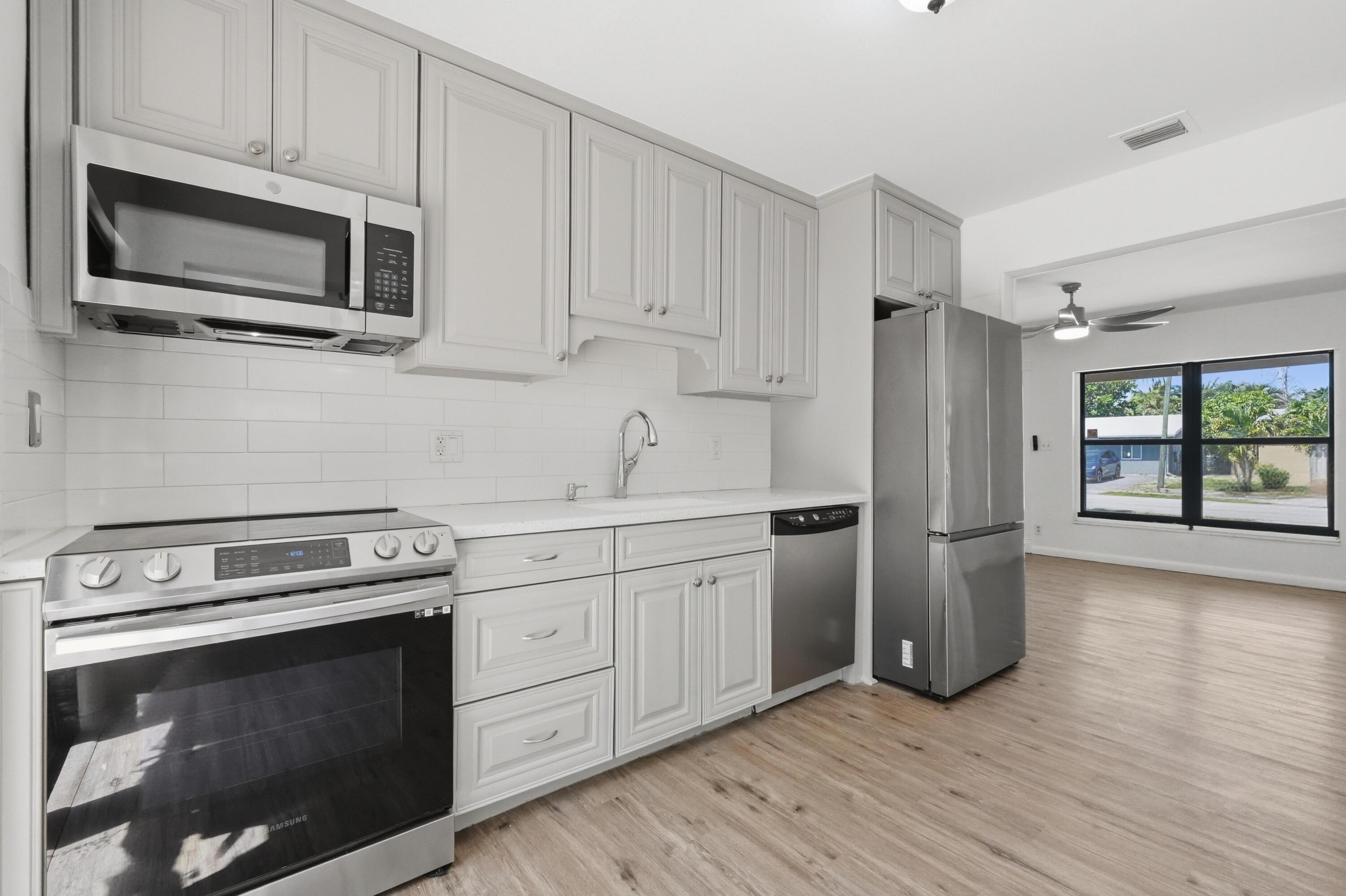 NORTH ANDREWS TERRACE - Residential