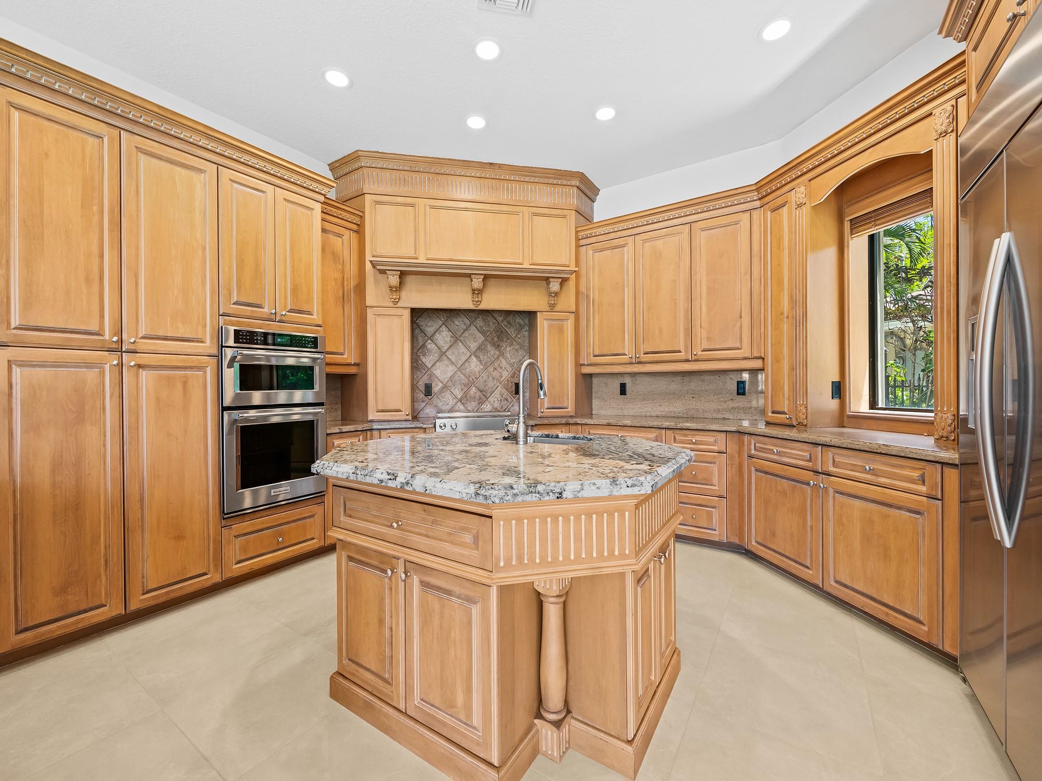 LIGHTHOUSE POINT 3RD SEC - Residential