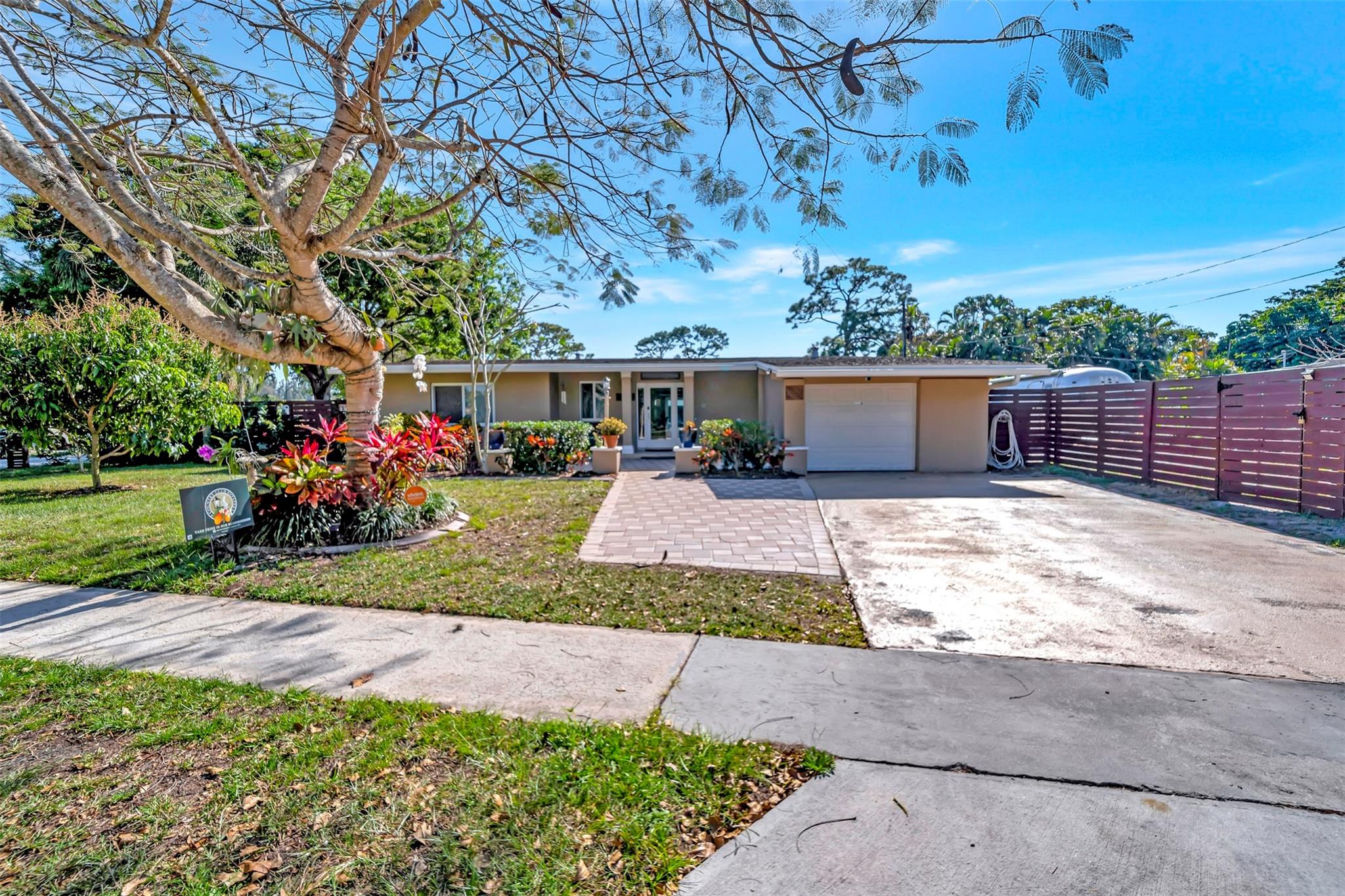 1005 SW 44th Ave