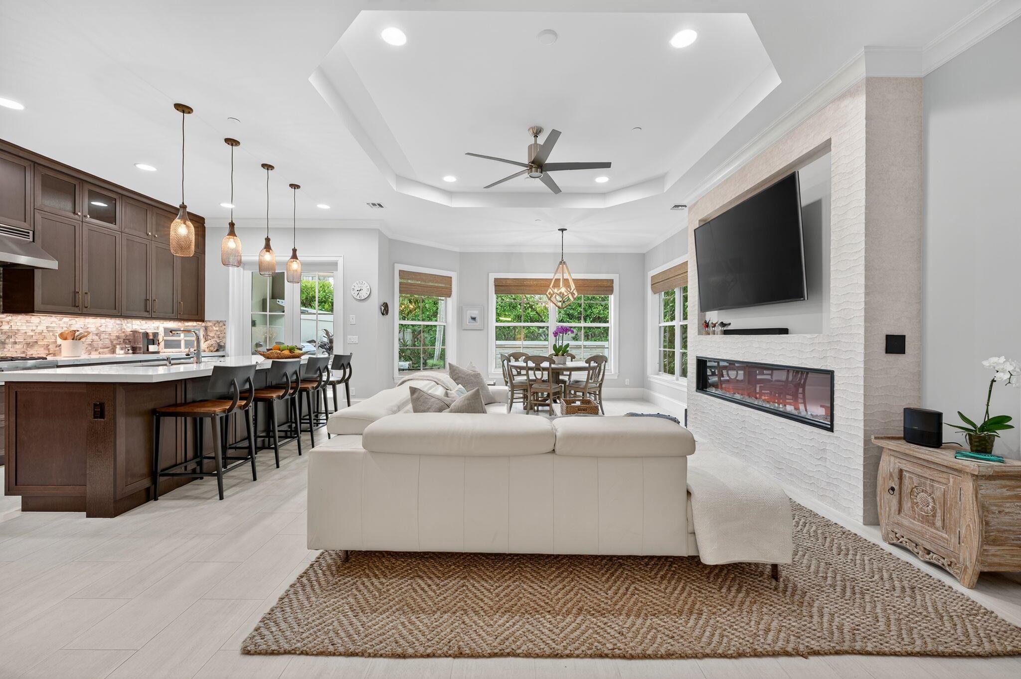 OCEANSIDE TOWNHOMES - Residential