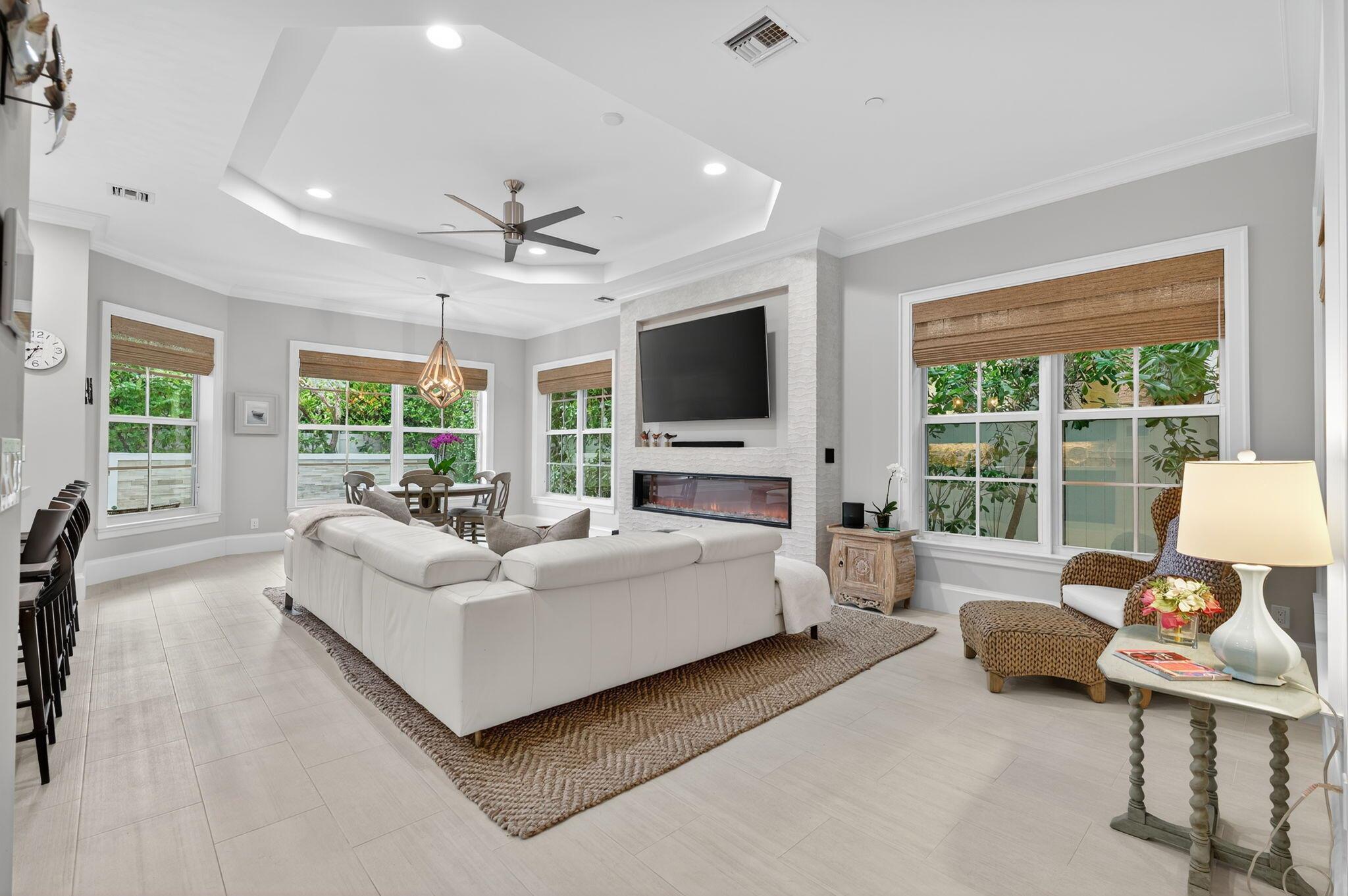 OCEANSIDE TOWNHOMES - Residential