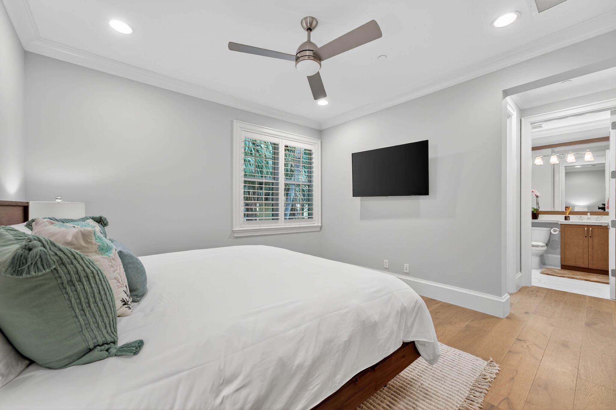 OCEANSIDE TOWNHOMES - Residential