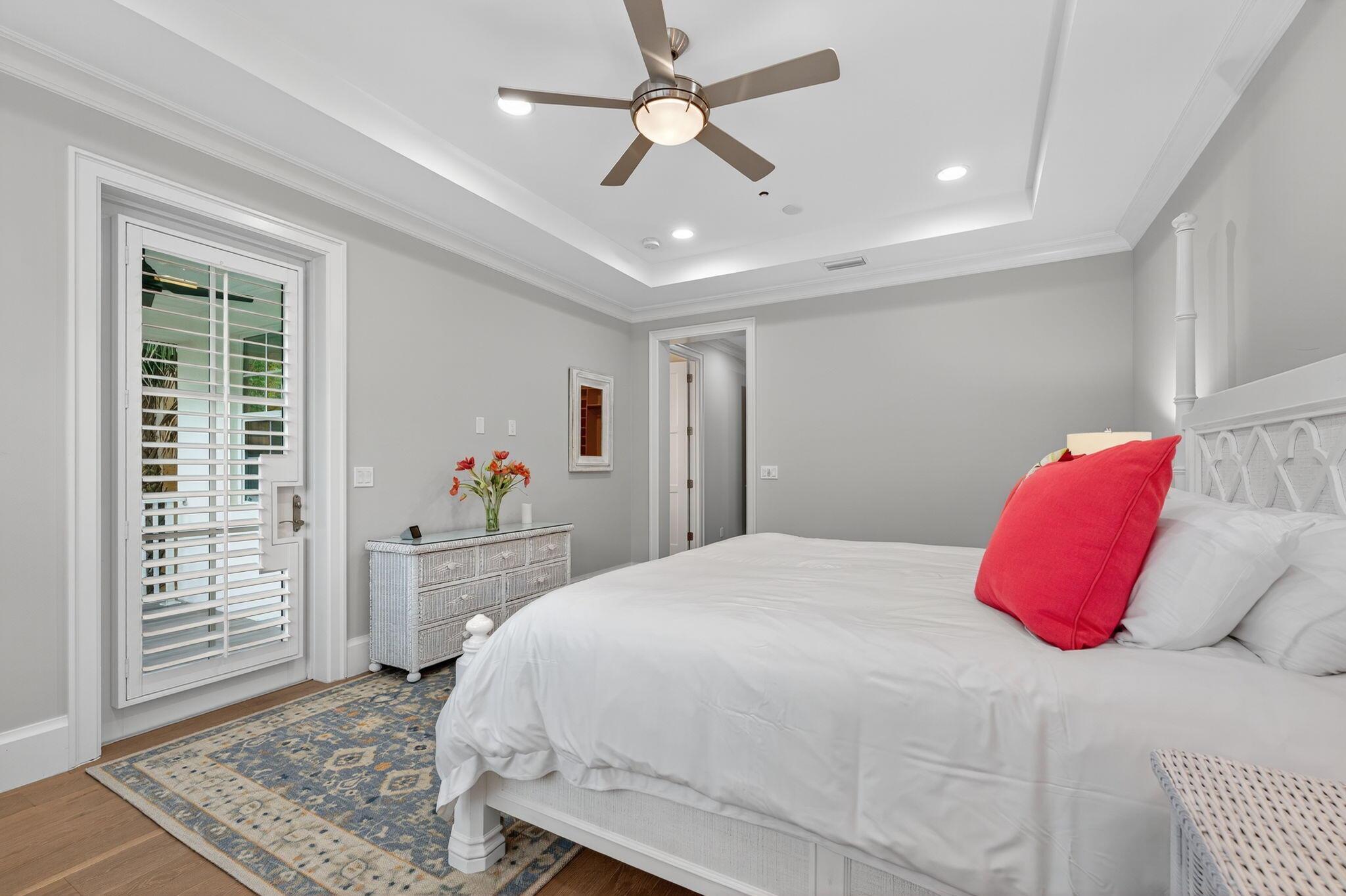 OCEANSIDE TOWNHOMES - Residential