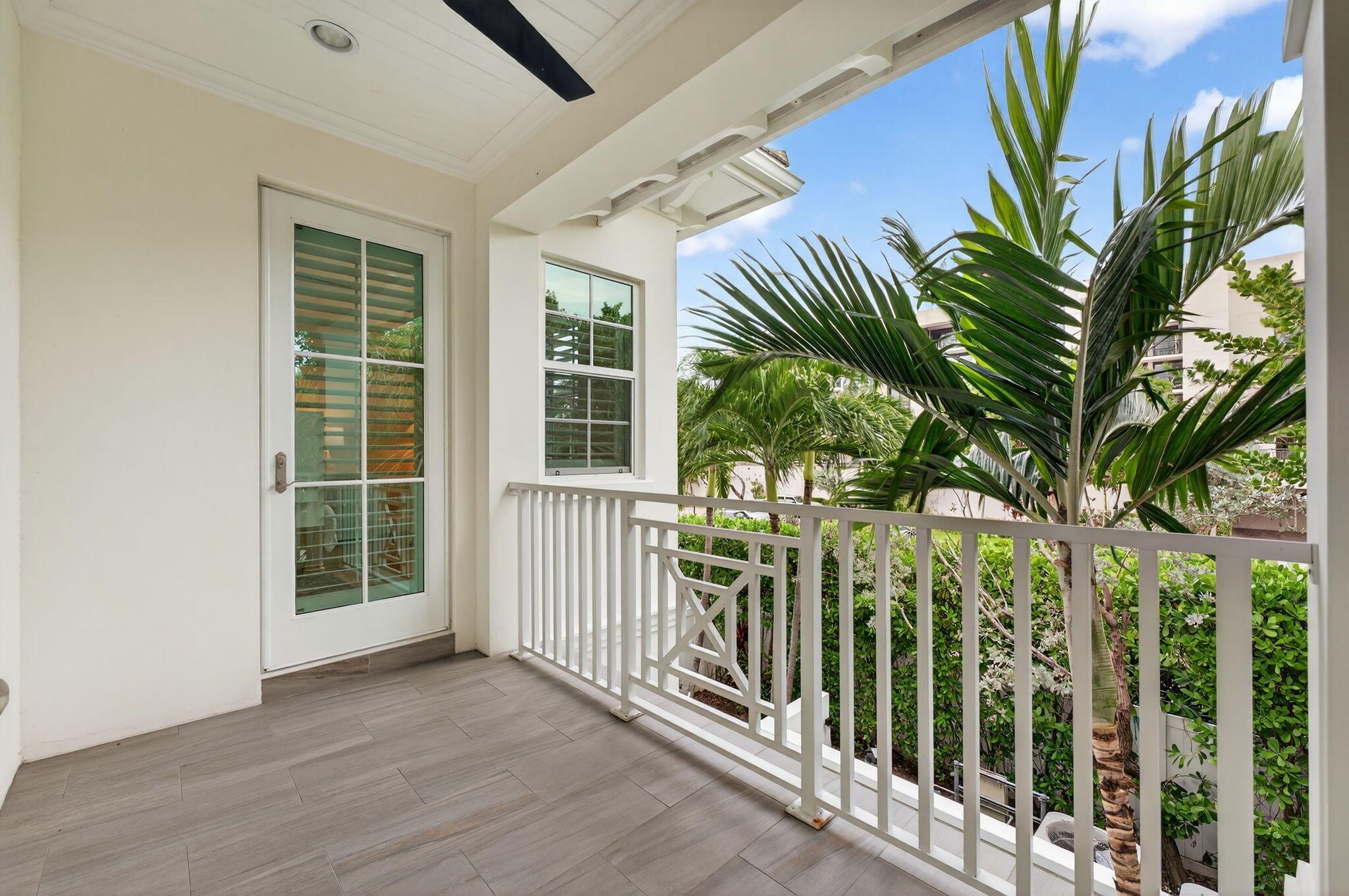 OCEANSIDE TOWNHOMES - Residential