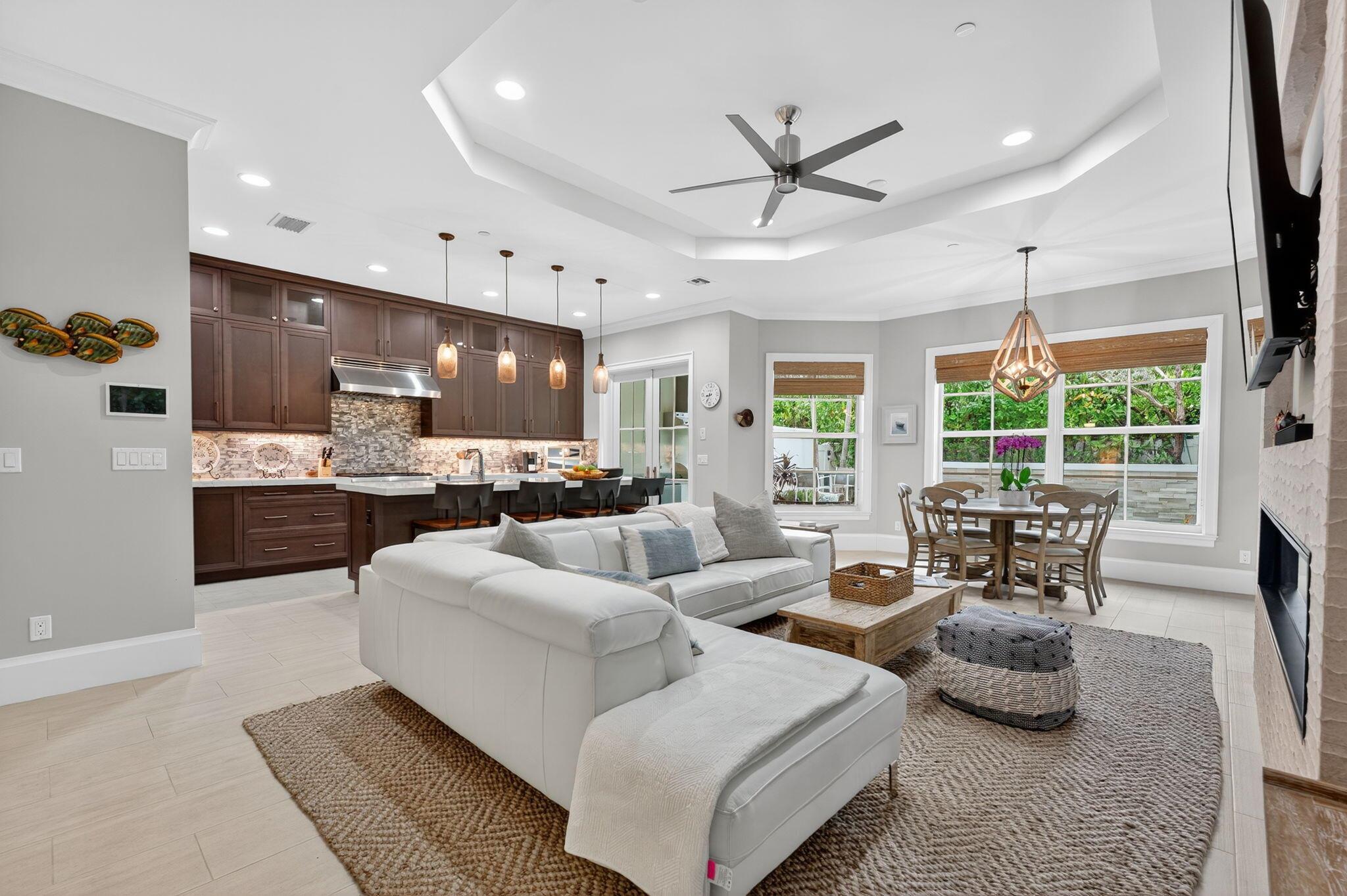 OCEANSIDE TOWNHOMES - Residential