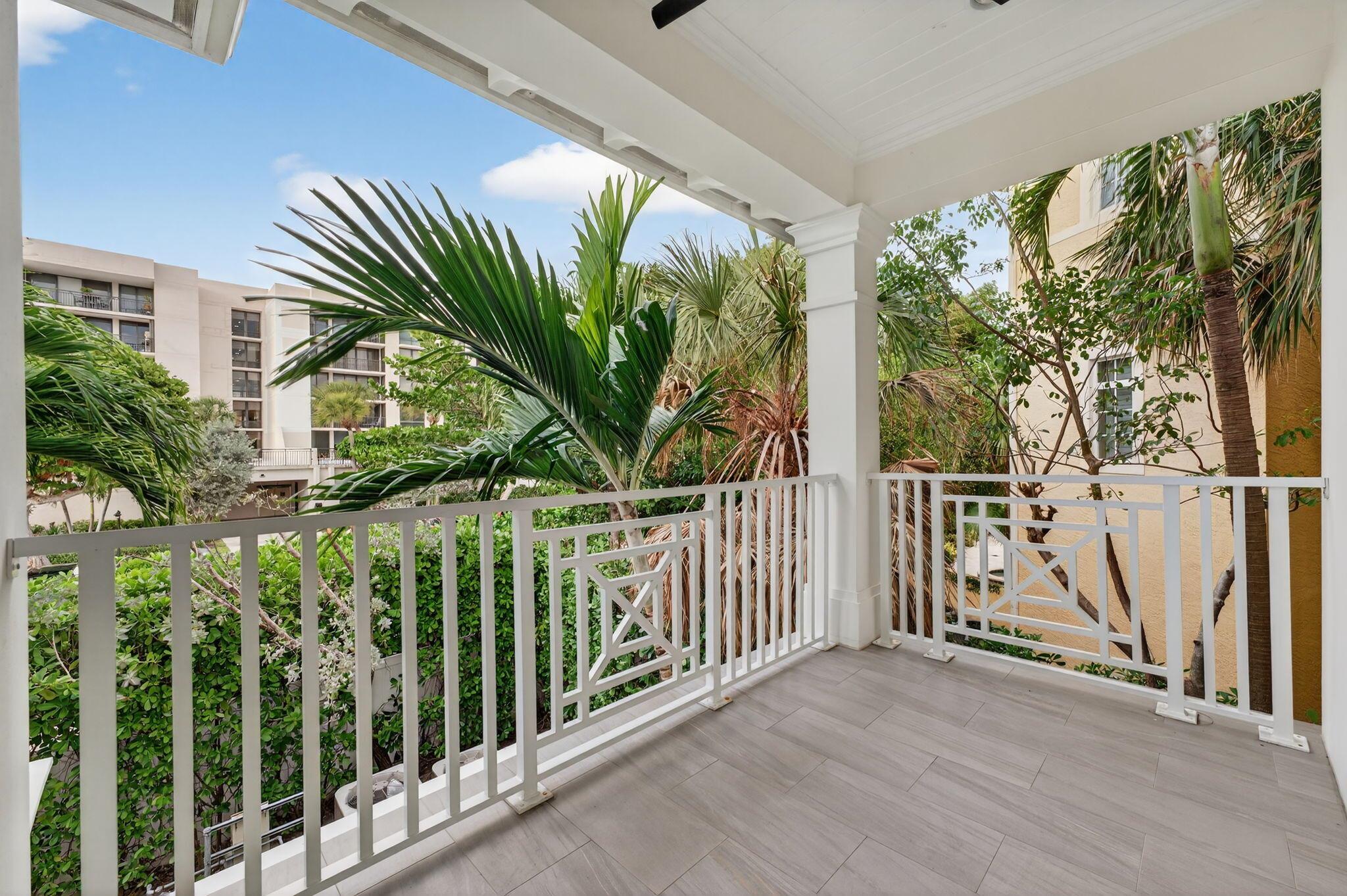 OCEANSIDE TOWNHOMES - Residential