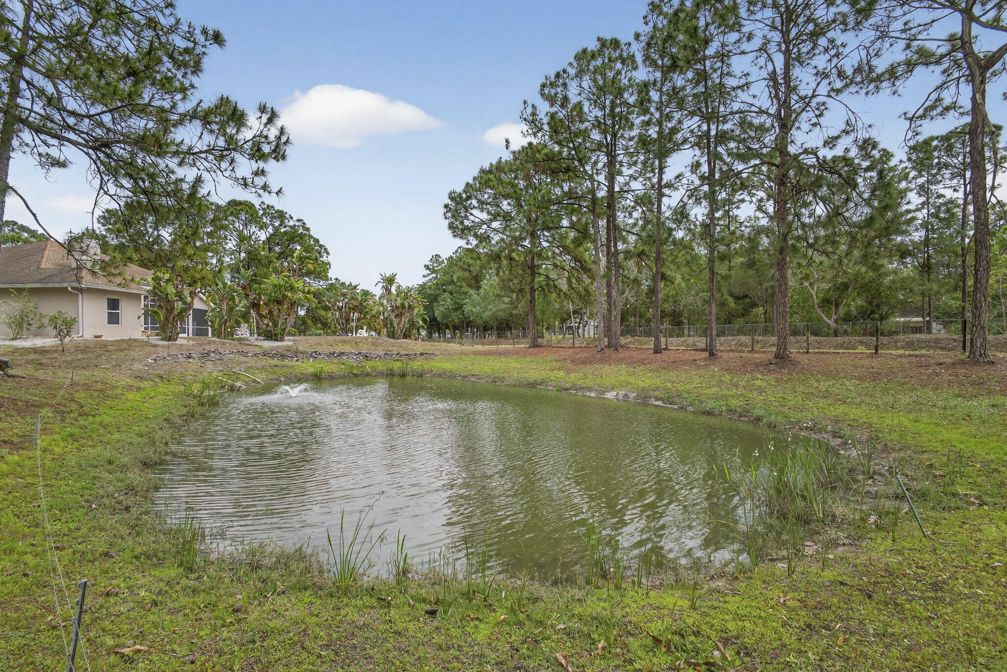 ACREAGE - Residential Lease