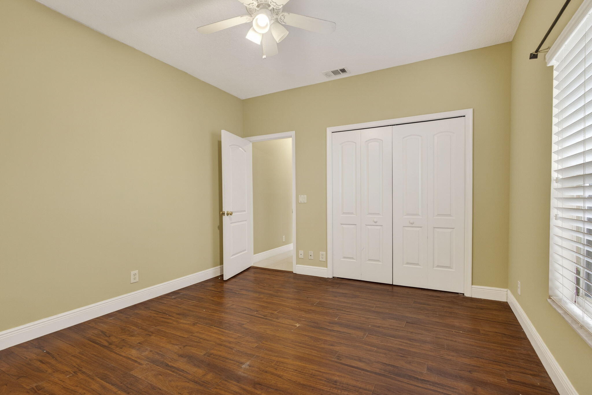 ACREAGE - Residential Lease