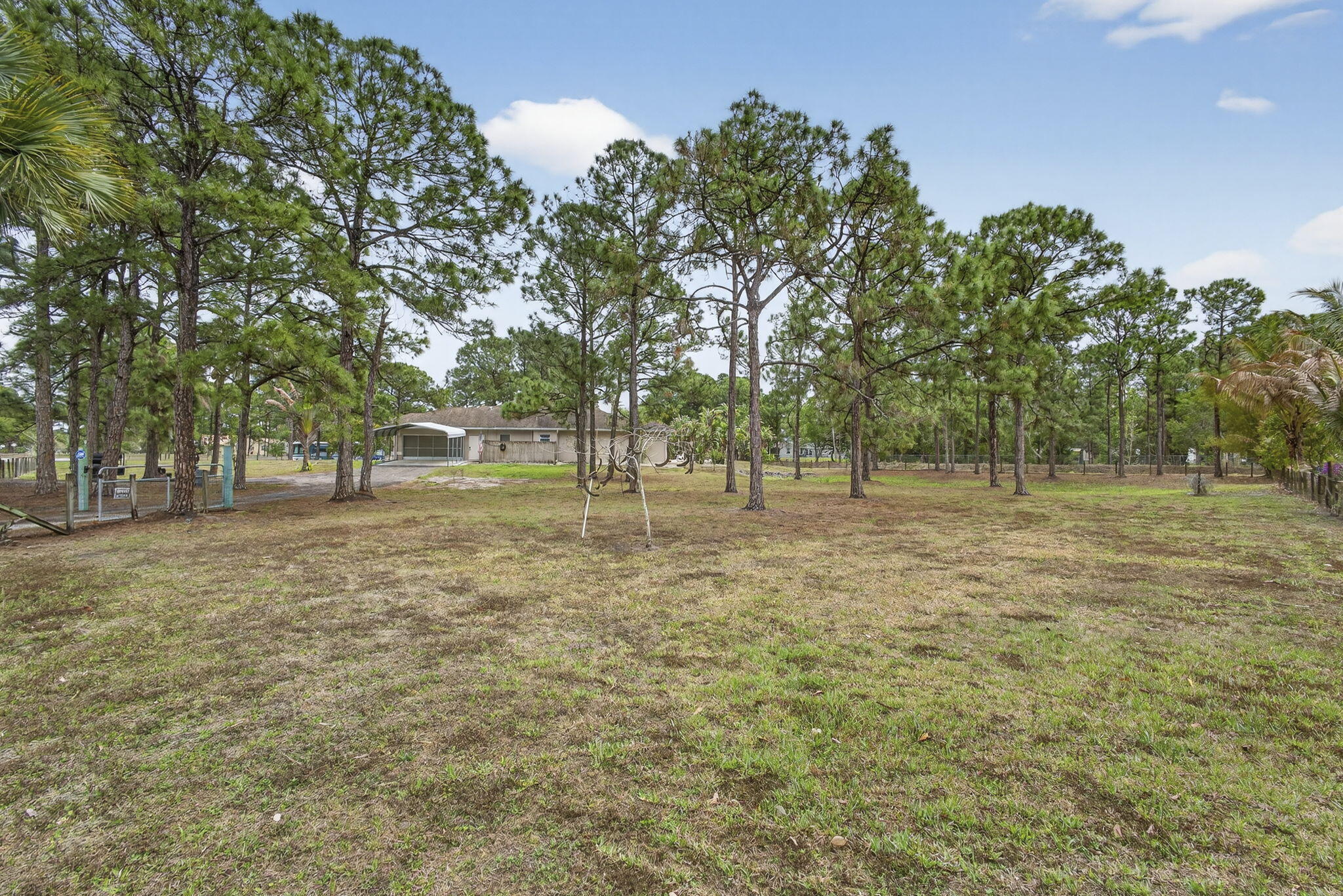 ACREAGE - Residential Lease