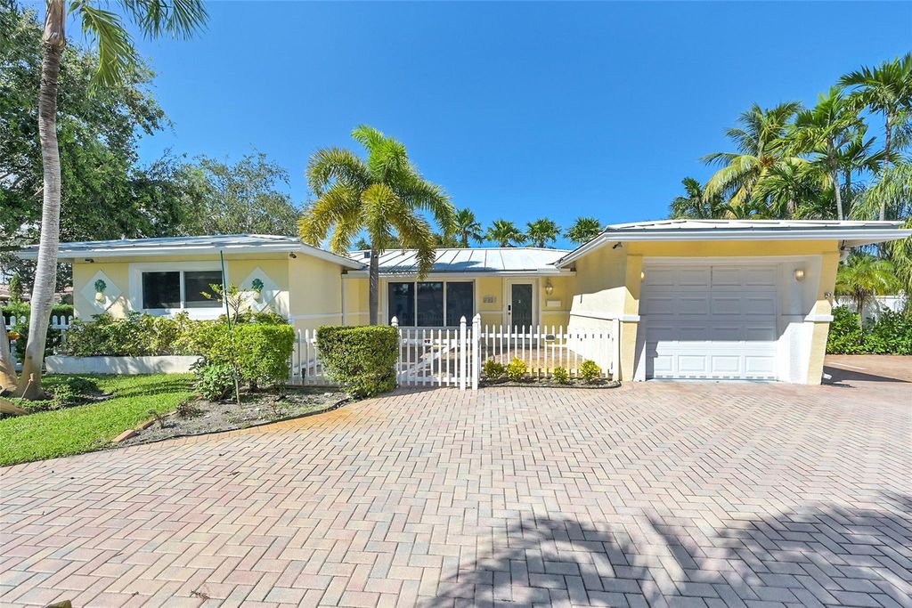 Photo of 281 SW 18th Ct, Pompano Beach, FL 33060 (MLS # F10531600)