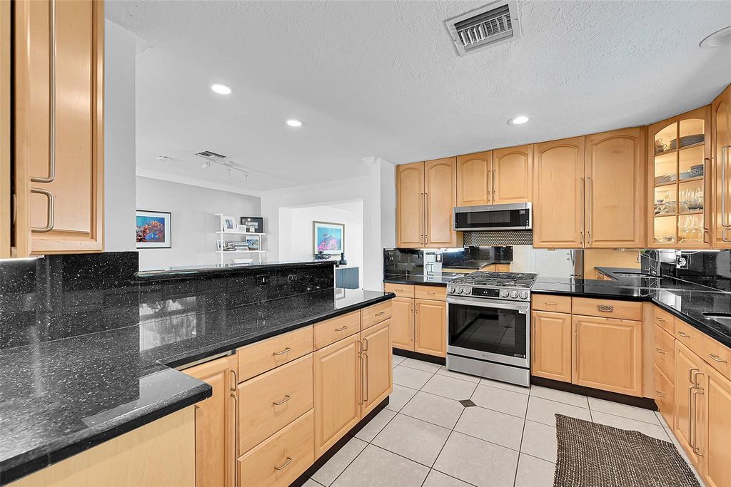Photo of 281 SW 18th Ct, Pompano Beach, FL 33060 (MLS # F10531600)