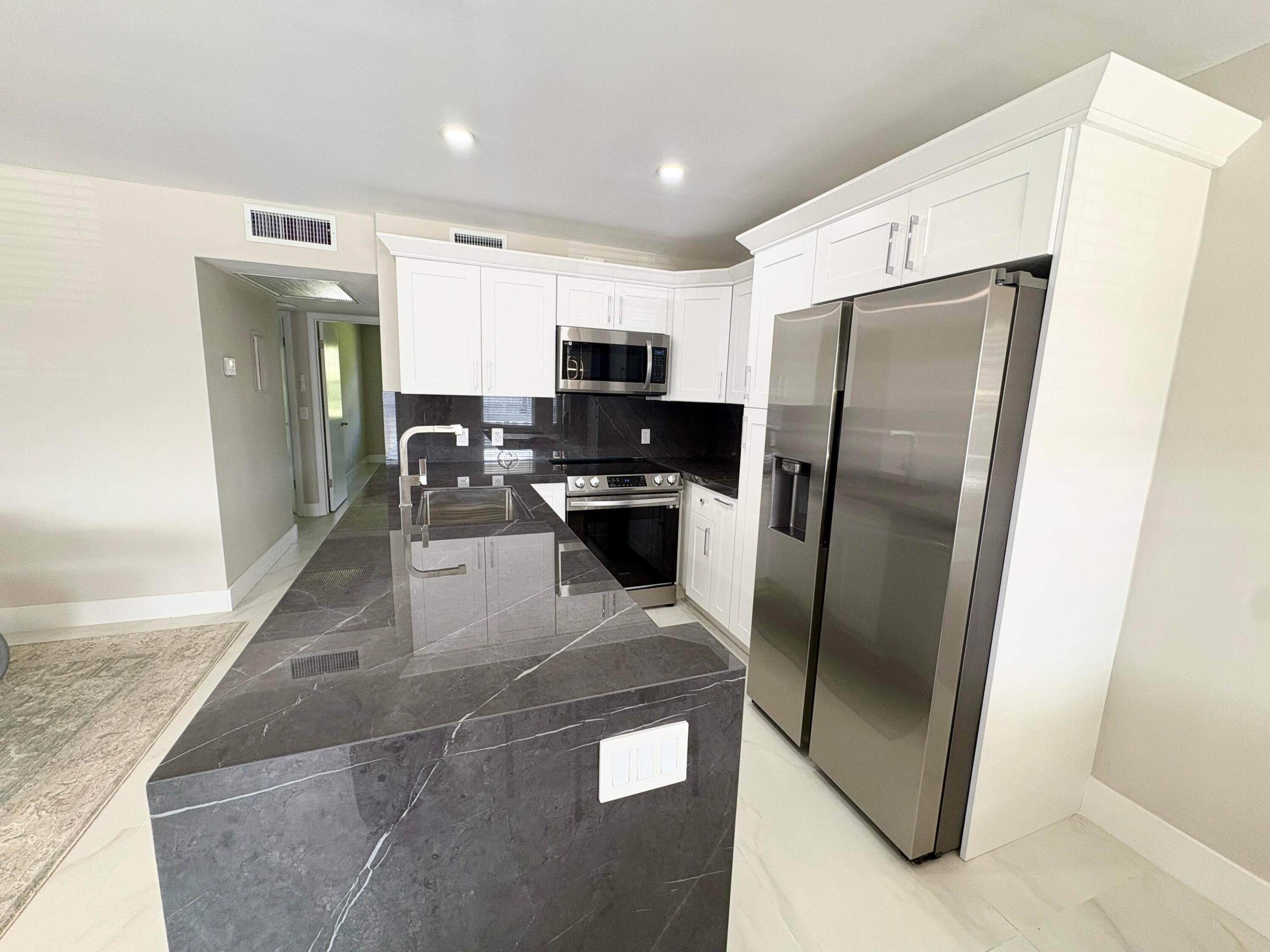 186 UPMINSTER I 186