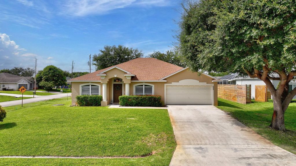 Photo of 602 SW Mccracken Avenue, Port Saint Lucie, FL 34953 (MLS # F10508705)