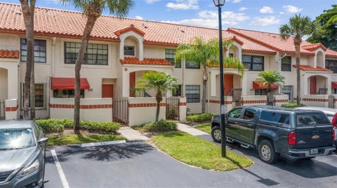 Tiny photo for 405 LIBERTY Court #405, Deerfield Beach, FL 33442 (MLS # B26087820)