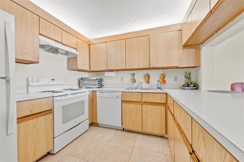 Tiny photo for 405 LIBERTY Court #405, Deerfield Beach, FL 33442 (MLS # B26087820)