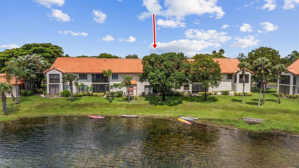 Photo of 405 LIBERTY Court #405, Deerfield Beach, FL 33442 (MLS # B26087820)