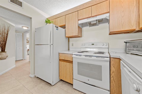 Tiny photo for 405 LIBERTY Court #405, Deerfield Beach, FL 33442 (MLS # B26087820)