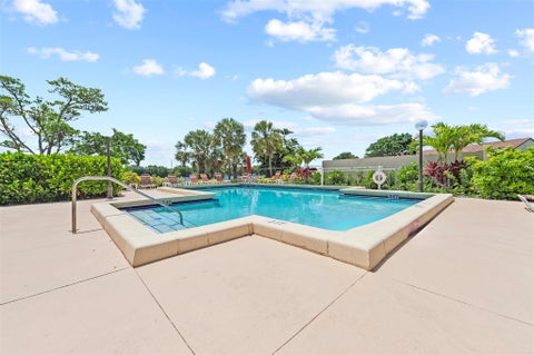 Tiny photo for 405 LIBERTY Court #405, Deerfield Beach, FL 33442 (MLS # B26087820)