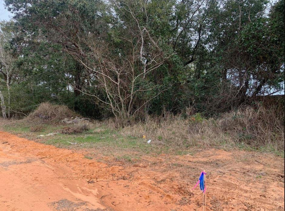 Industrial zoned property in Santa Rosa, Florida.
Owner financing available with only $2,500 down