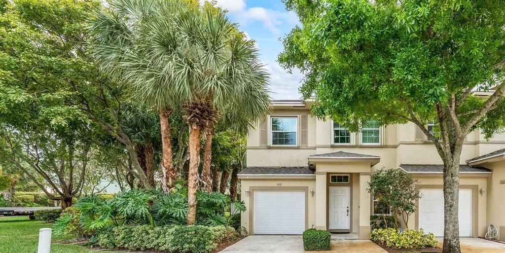 Photo of 102 Spruce Street, Boynton Beach, FL 33426 (MLS # R10778380)