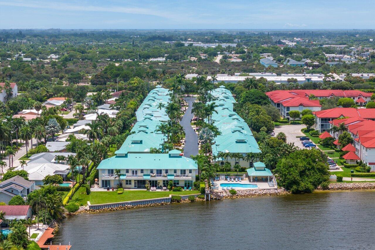 BAREFOOT COVE - Residential