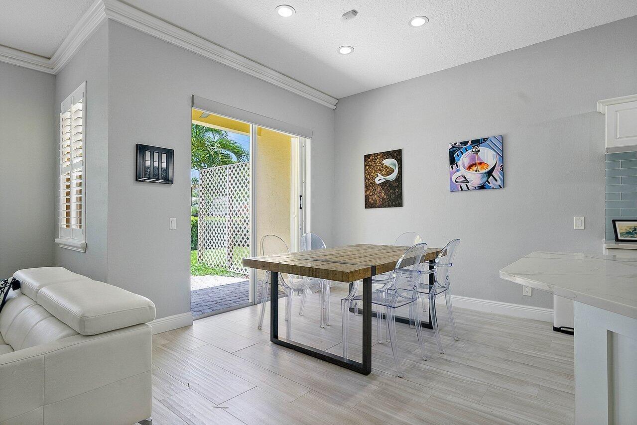 BAREFOOT COVE - Residential