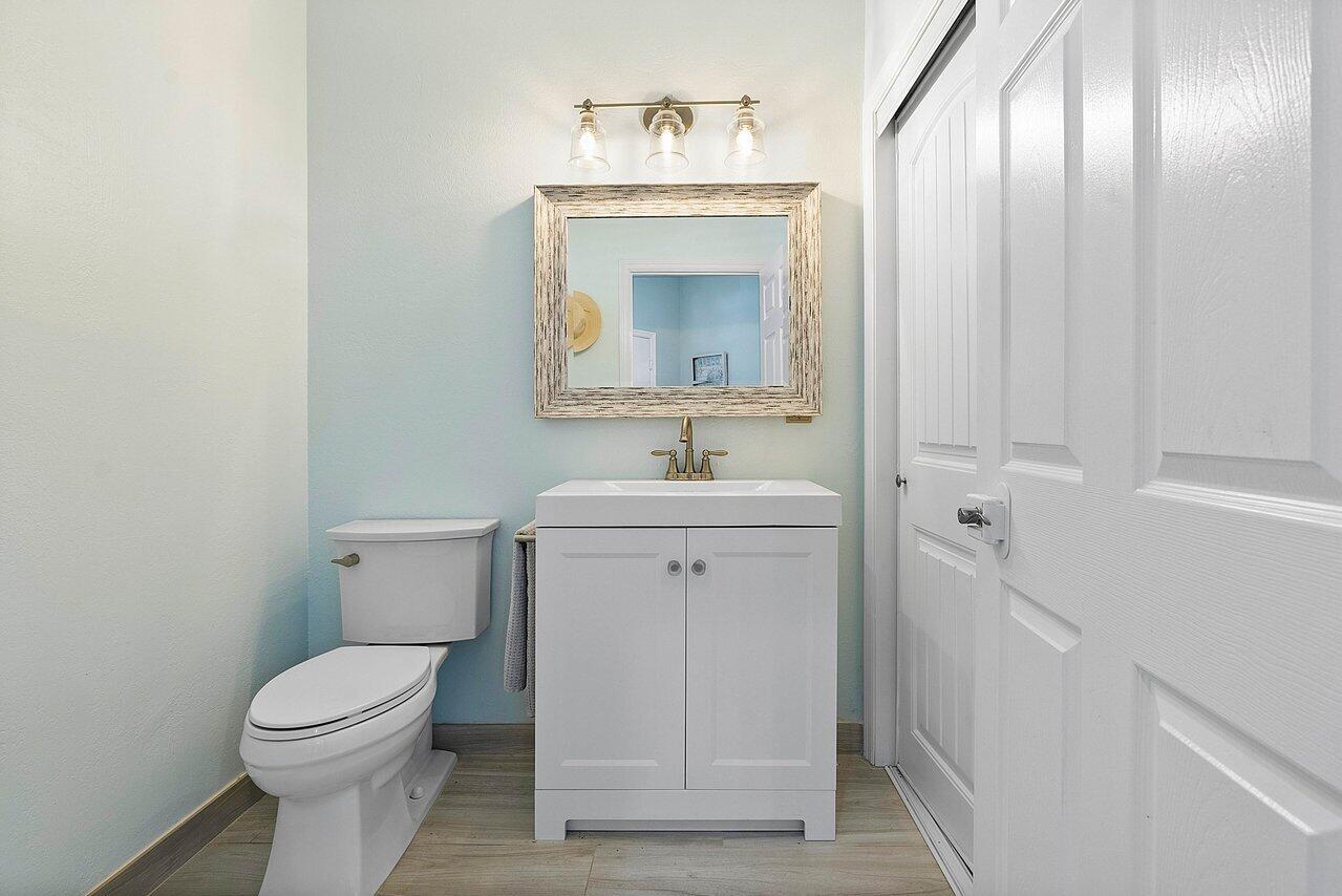 BAREFOOT COVE - Residential