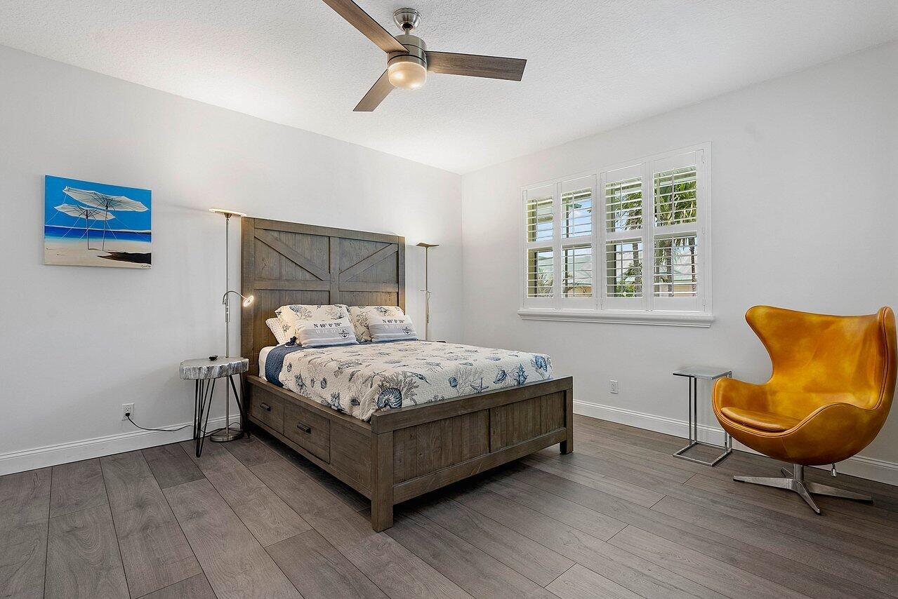 BAREFOOT COVE - Residential