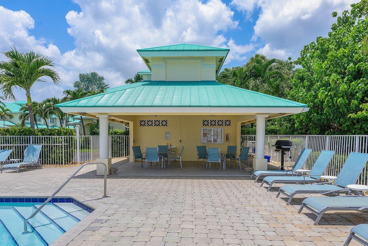 BAREFOOT COVE - Residential