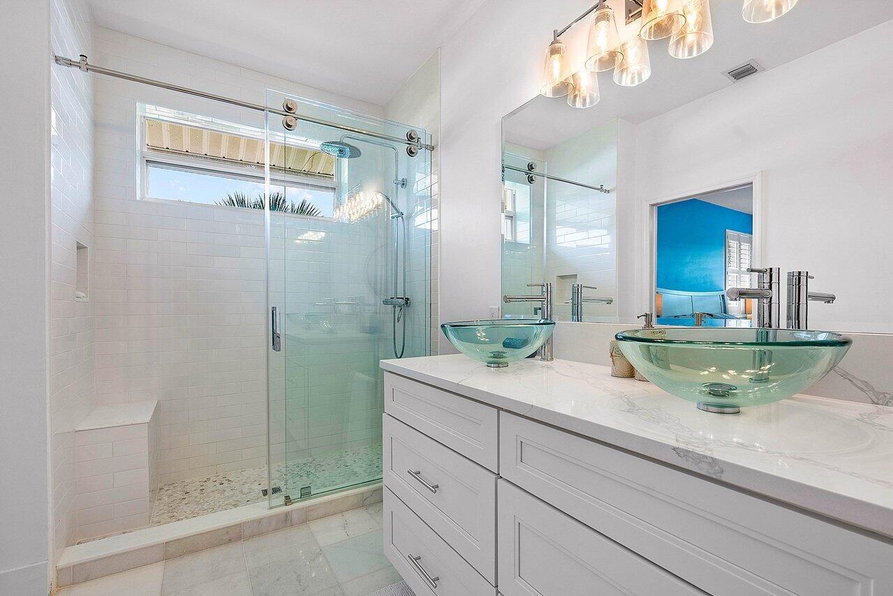 BAREFOOT COVE - Residential