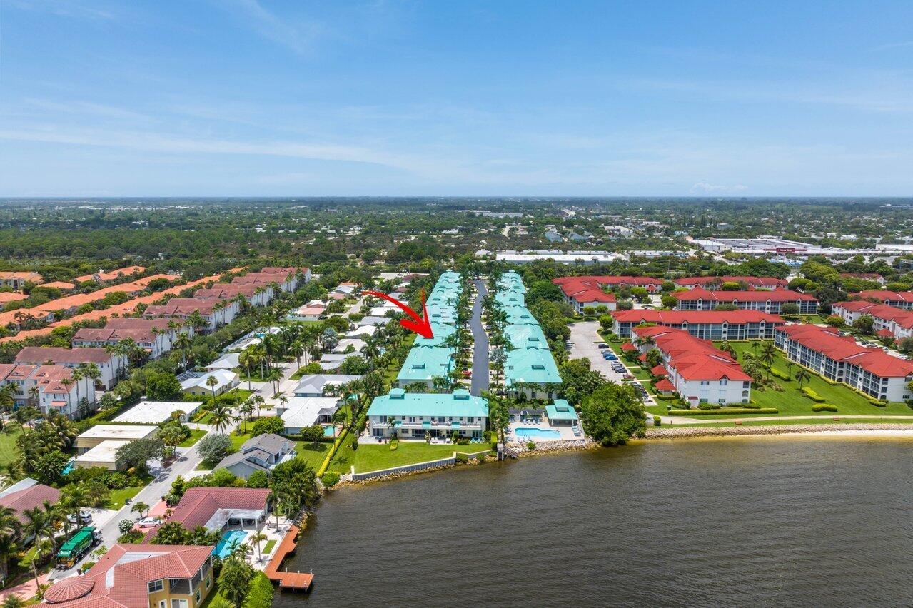 BAREFOOT COVE - Residential