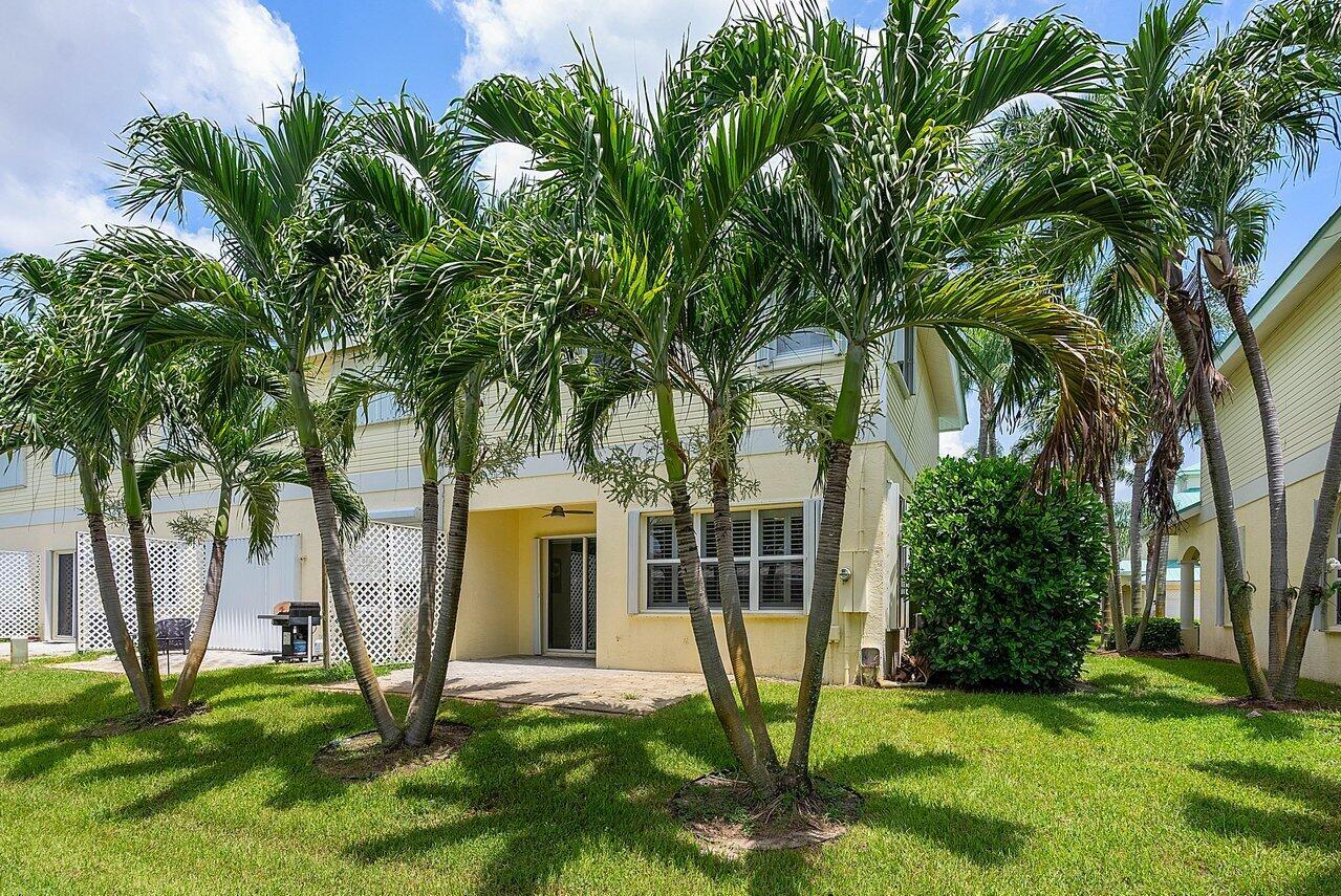 BAREFOOT COVE - Residential