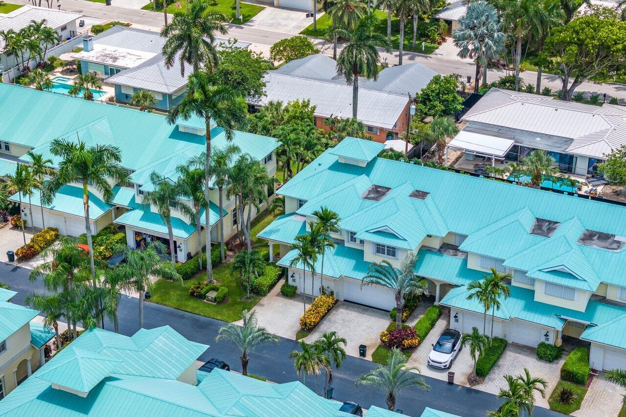 BAREFOOT COVE - Residential