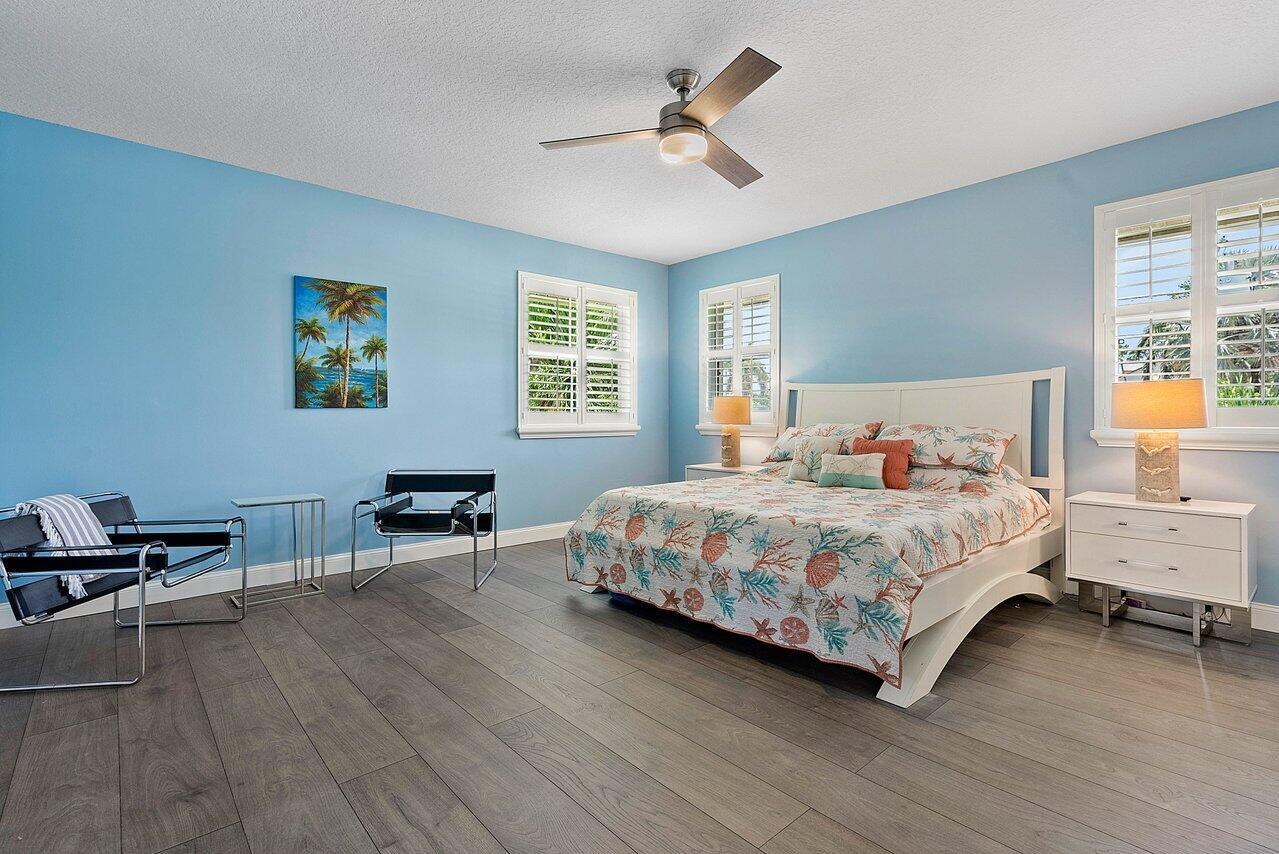 BAREFOOT COVE - Residential