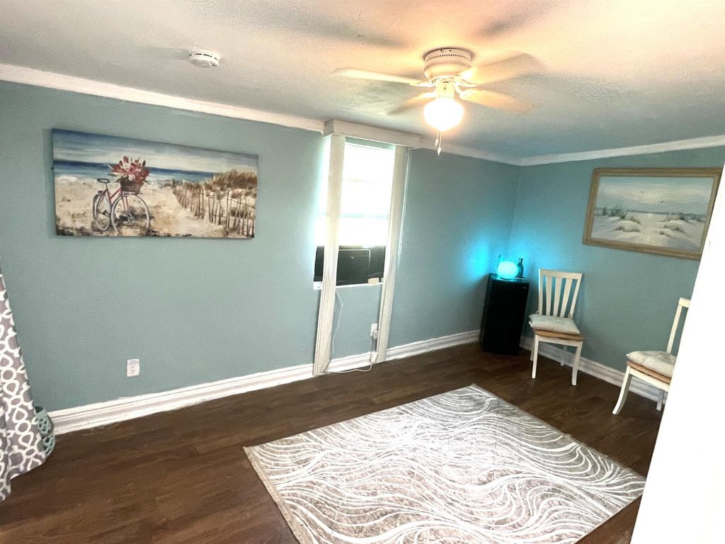 Photo of 1212 Raymond Avenue, Fort Pierce, FL 34950 (MLS # R10972620)