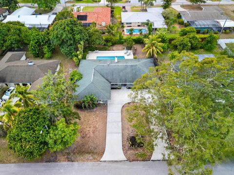 115 NE Caprona Avenue Port St Lucie FL 34983