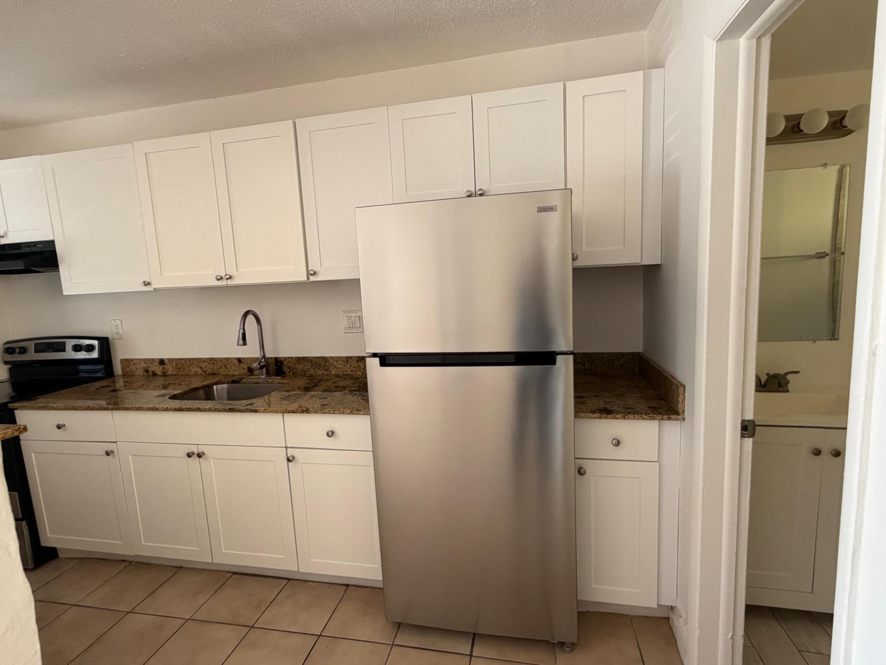 EL SOL AT MAIN STREET CONDO - Residential Lease