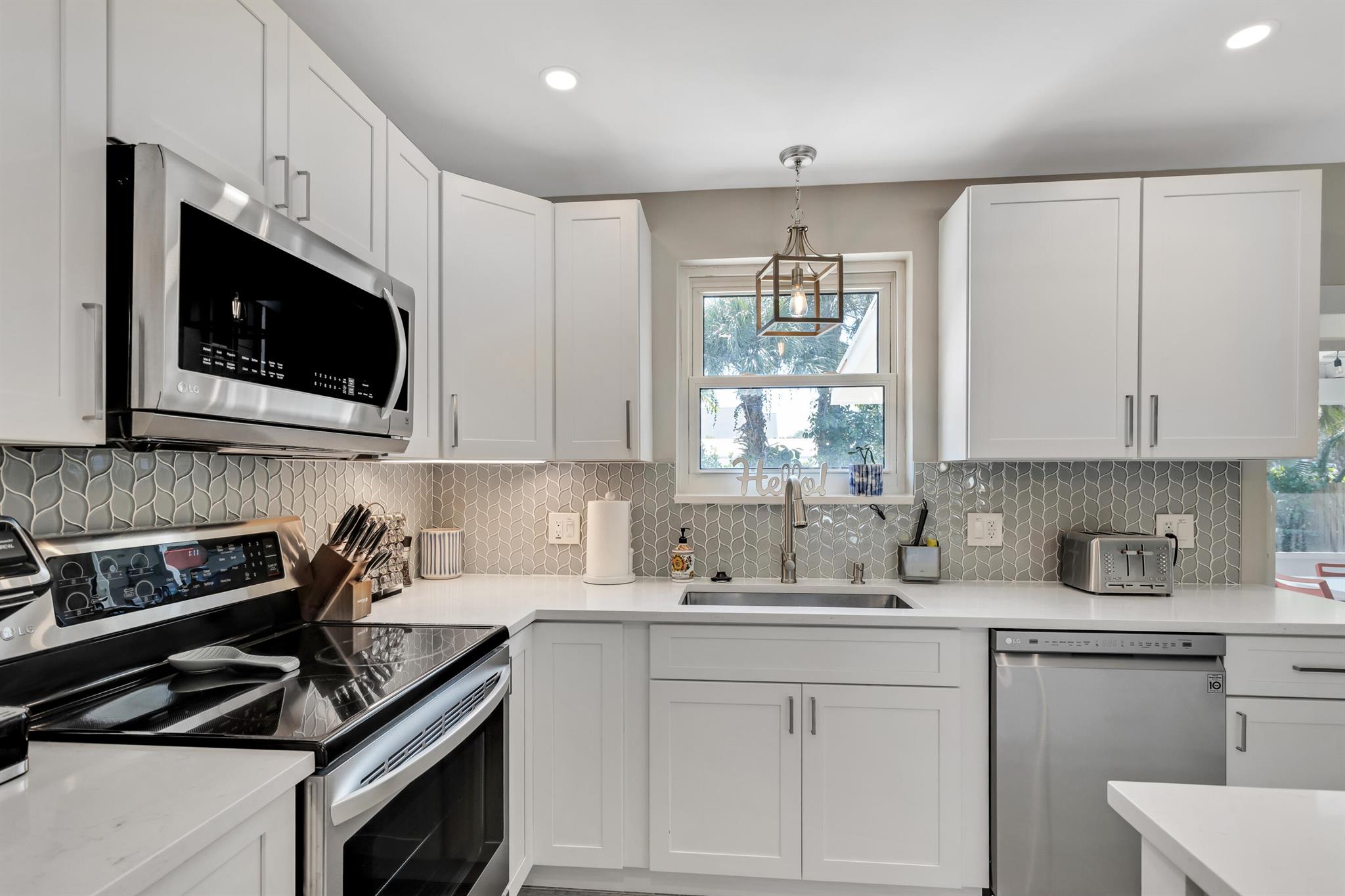 RIDGEWOOD HOMES - Residential