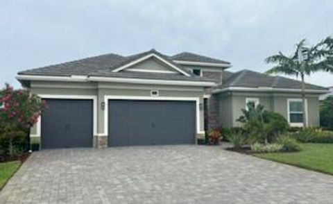 2534 NE Evinrude Circle Jensen Beach FL 34957