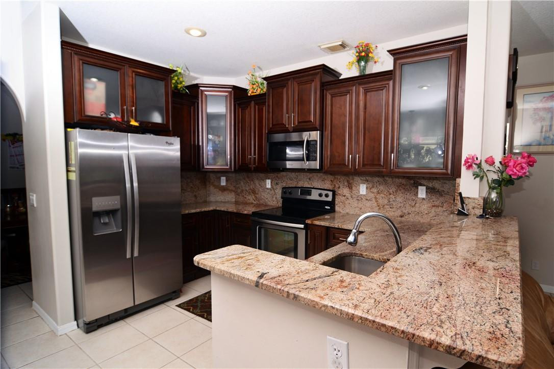 WYNDHAM LAKES CENTRAL - Residential