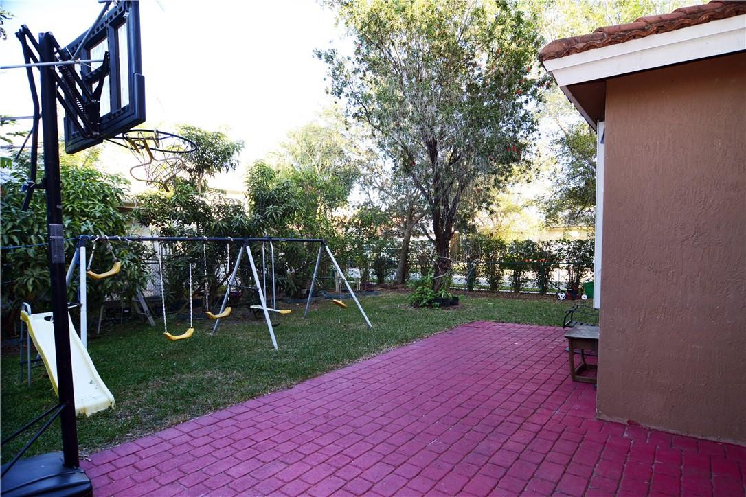 WYNDHAM LAKES CENTRAL - Residential