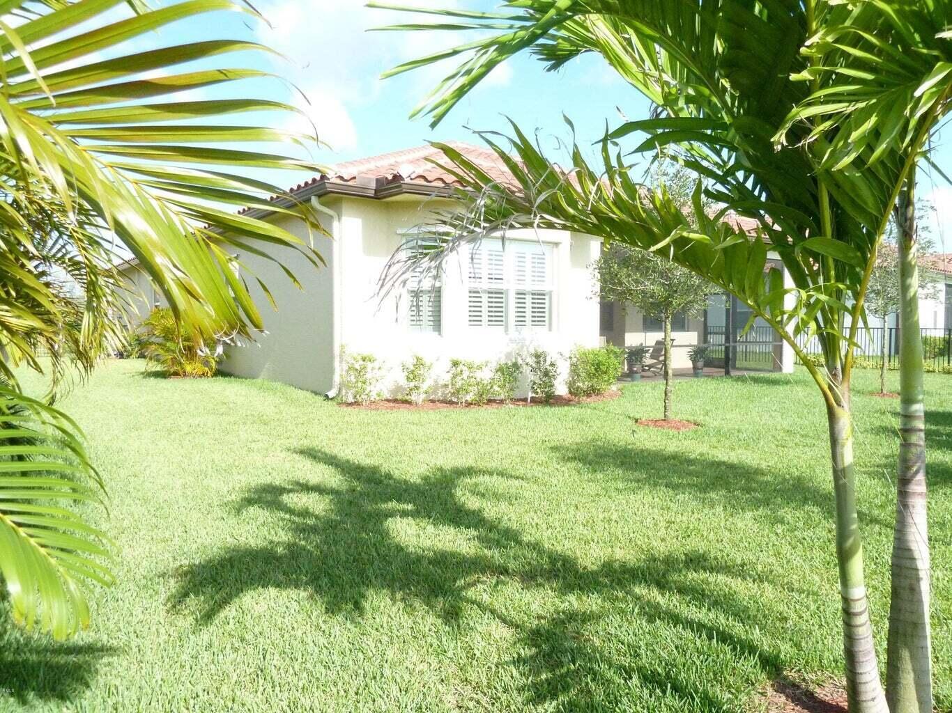 2525 Vicara Court