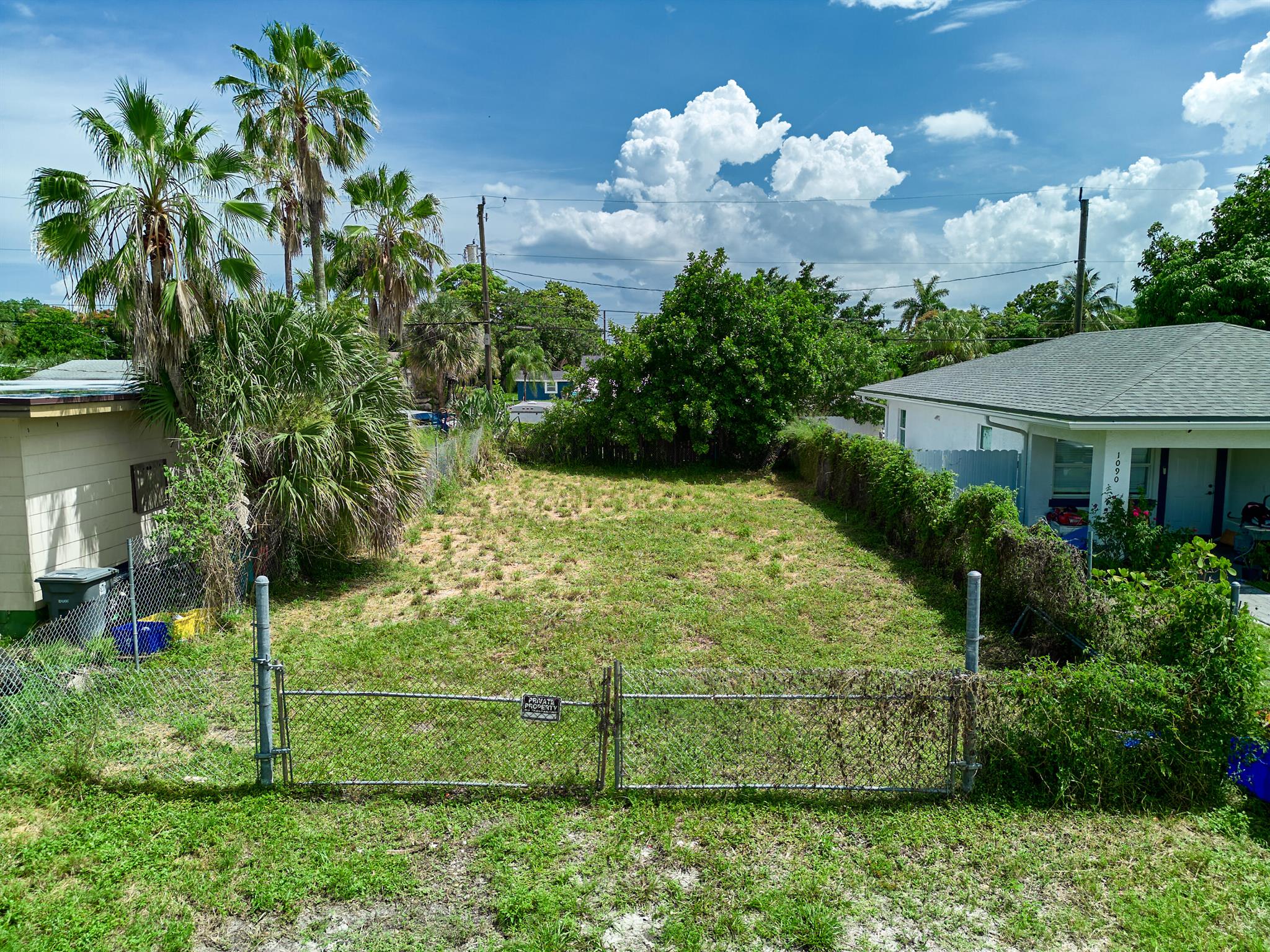 RIDGE GROVE - Land