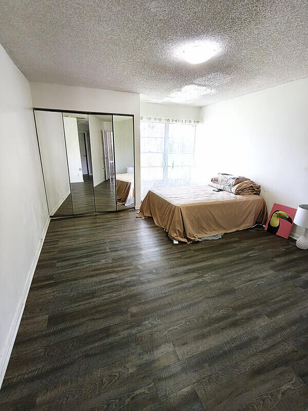 15747 Woodgate Place, Sunrise, FL, 33326/$395,000 4 15747 Woodgate Place