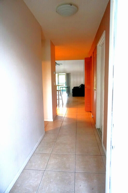 15747 Woodgate Place, Sunrise, FL, 33326/$395,000 3 15747 Woodgate Place