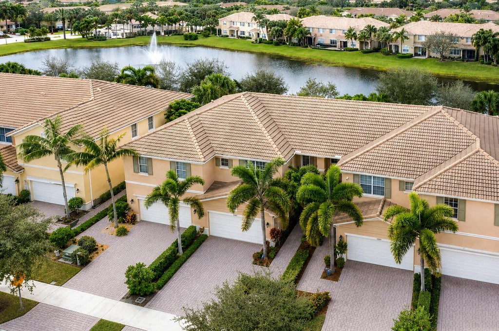 Photo of 4612 Cadiz Circle, Palm Beach Gardens, FL 33418 (MLS # B26072074)