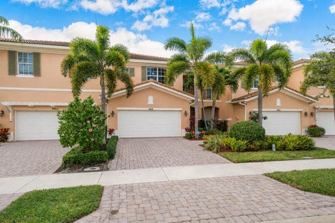 Photo of 4612 Cadiz Circle, Palm Beach Gardens, FL 33418 (MLS # B26072074)