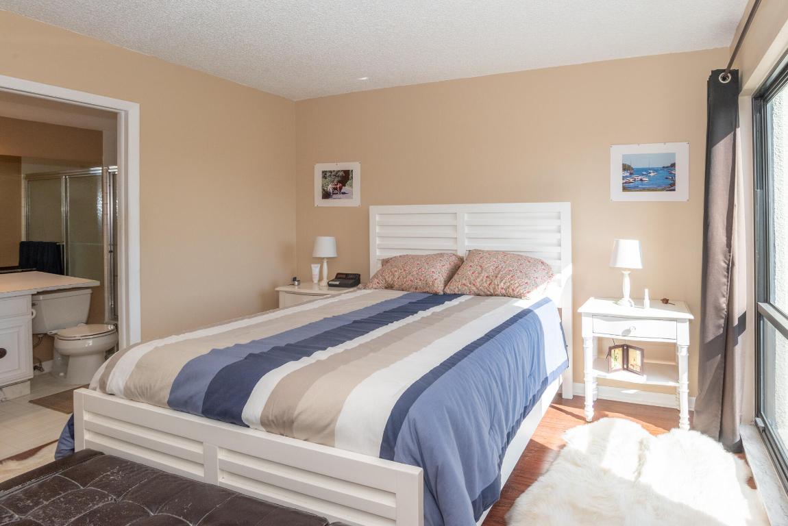 LANDS OF THE PRESIDENT CONDO 8 - Residential